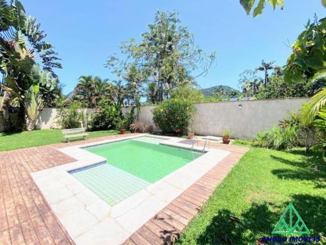 Casa térrea em dos melhores loteamentos da região sul de Ubatuba !