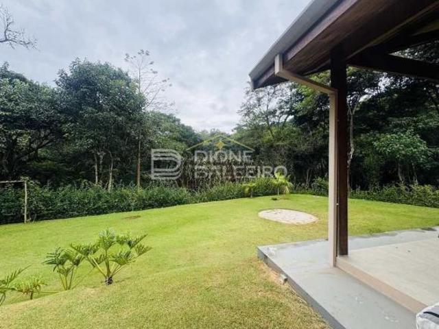 Casa térrea em lote plano no Condomínio Parque da Mantiqueira