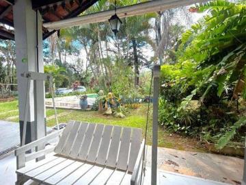 Casa Térrea em Loteamento Fechado com Terreno de 5.000m² em Atibaia