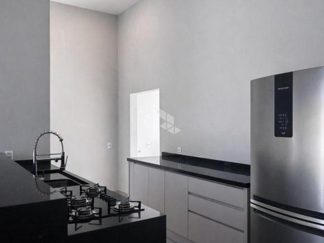 Casa térrea geminada com 2 dormitórios, mobiliada nunca habitada na Zona Nova em