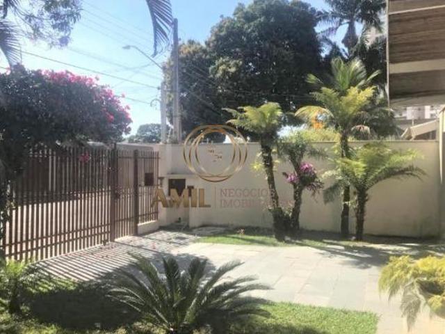 Casa térrea / Jardim Esplanada / 04 dormitórios / 02 suíte/ Terreno 675 m²/ 302 m² área construída
