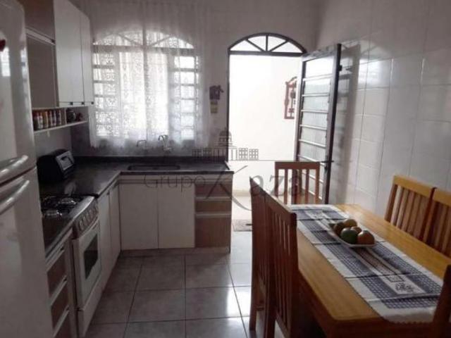 Casa Térrea Jardim Oriente 2 Dormitórios 162m²