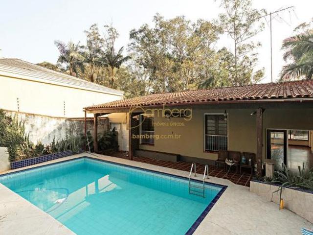 Casa térrea, Jardim Marajoara, 4 dormitórios, sendo 2 suítes, 4 vagas de garagem, região arborizada