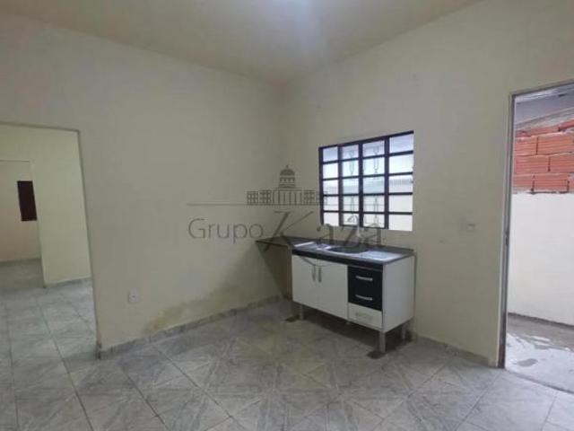 Casa Térrea Jardim Pararangaba Zona Leste São José dos Campos 1 Dormitório 74,80m²