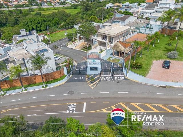 Casa térrea mobiliada em condomínio | 3 dormitórios | 2 suítes | Valinhos