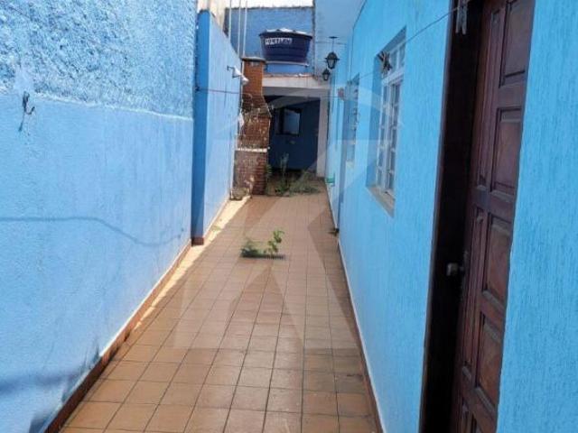 Casa térrea na Vila Maria Alta com 3 dormitórios e 2 vagas de garagem