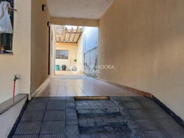 Casa térrea, na Vila Valparaíso, em Santo André, em terreno de 400m²