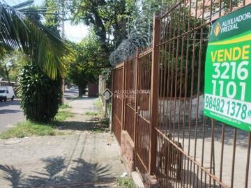CASA TÉRREA NA FRENTE, MAIS SOBRADO COM KITINESTES NO FUNDO DO TERRENO