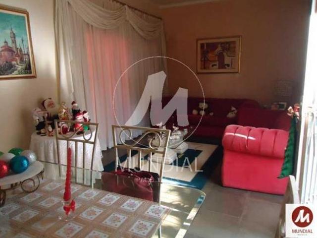 Casa térrea na rua 3 dormitórios, cozinha planejada