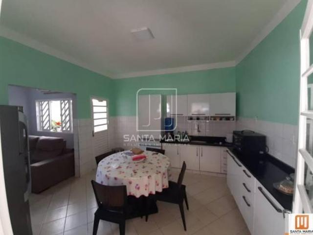Casa térrea na rua 3 dormitórios, cozinha planejada