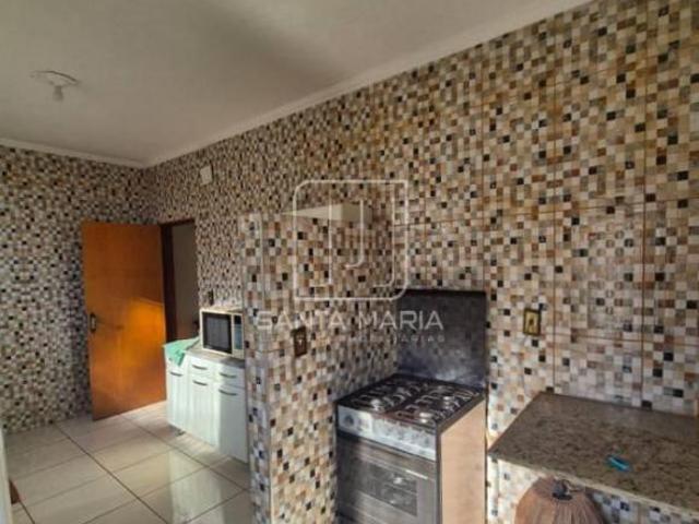 Casa térrea na rua 3 dormitórios, cozinha planejada
