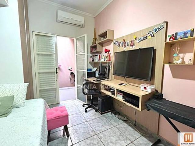 Casa térrea na rua 3 dormitórios/suite, cozinha planejada