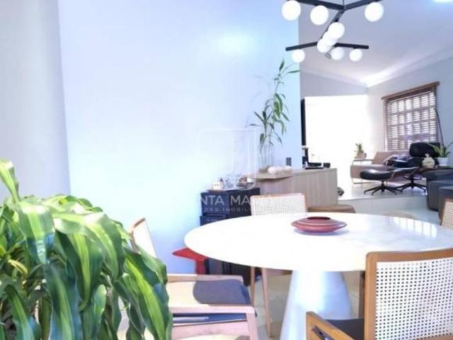 Casa térrea na rua 3 dormitórios/suite, cozinha planejada