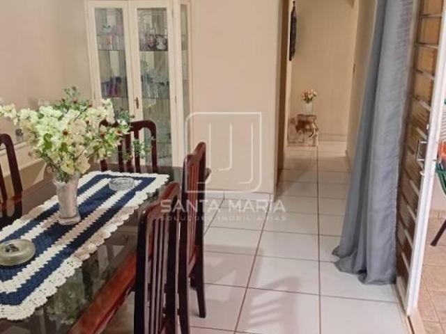 Casa térrea na rua 4 dormitórios, cozinha planejada