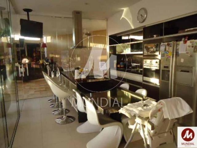 Casa térrea na rua 5 dormitórios/suite, cozinha planejada