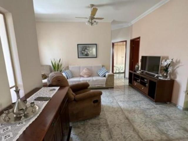 casa térrea na rua treze de maio em Indaiatuba sp