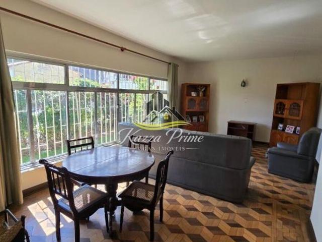 Casa Térrea no Bairro Campo Grande Residencial ou Comercial com 249m2 de terreno!