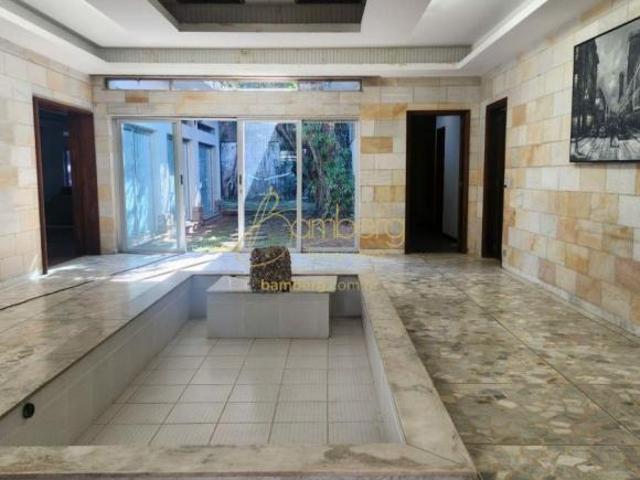 Casa térrea no bairro da Granja Julieta