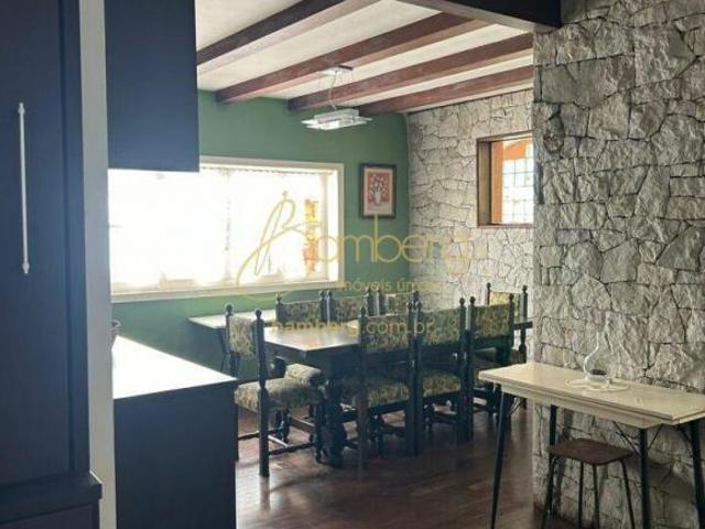 Casa Térrea no Bolsão de Interlagos / 3 dormitórios / 617 m² terreno / 4 vagas