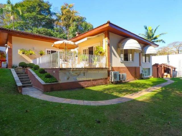 Casa Terrea no Brooklin Velho, 1.300m² de terreno, 600m² AU, 5 suites, 4 vagas de garagem!