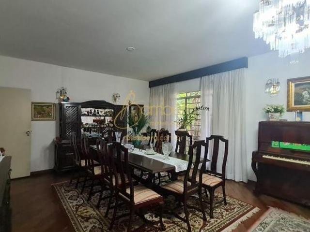 CASA TERREA NO CAXINGUI COM 5 DORMITÓRIOS