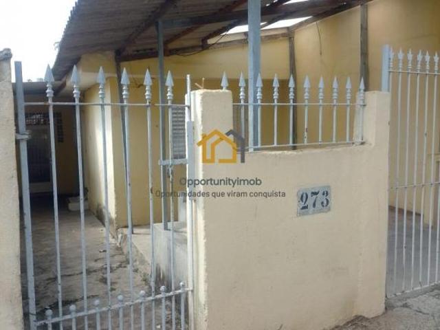Casa Térrea no Jardim das Flores — 2 Dorms, 2 Vagas e 146 m² de Terreno — Aceita Financiamento