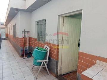 CASA TÉRREA NO JARDIM JAPÃO COM 2 DORMITÓRIOS, 1 VAGA DE GARAGEM + QUINTAL E EDÍCULA COM SUÍTE