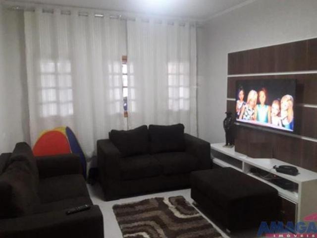 Casa térrea no Jardim Santa Maria