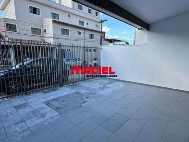 CASA TÉRREA NO JARDIM SUL | 3 DORM | NA MELHOR LOCALIZAÇÃO DO BAIRRO