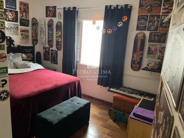Casa Térrea no Jardim Popular 3 dorms, 1 sala, 2 banheiros, 6 vagas 211m² área útil