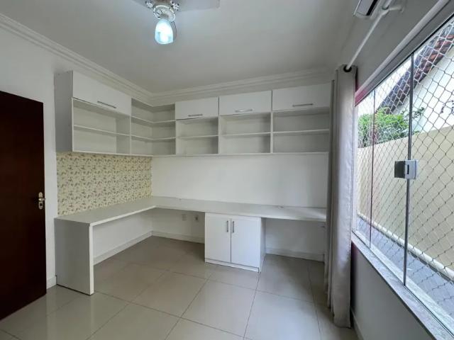 Casa terrea no madri, com 3 quartos, quintal, energia solar, 770.000,00