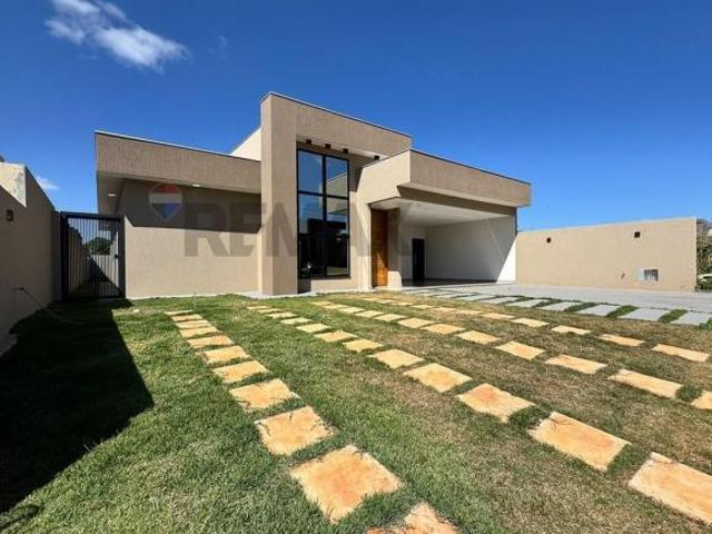 Casa térrea nova na Mini Chácara do Lago Sul – Sofisticação, conforto e localização privilegiada