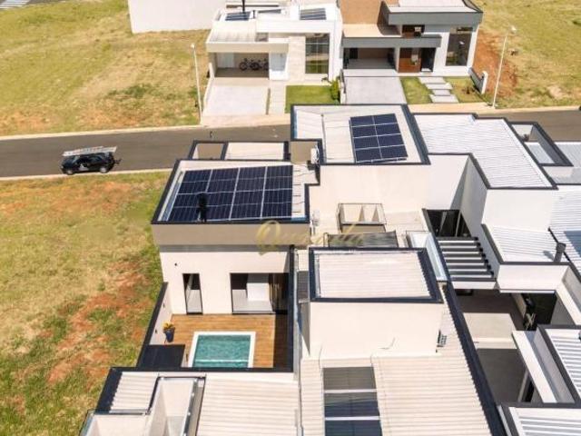 Casa térrea nova à venda, 3 suítes, planejados, piscina aquecida, condomínio fechado em Indaiatuba