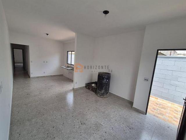 Casa térrea nova à venda no Jardim Layr