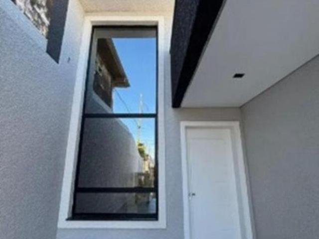 Casa Térrea Nova à Venda no Pinheirinho – 87m² | 3 Quartos 1 Suíte | Terreno 180m² Cód. 04.073