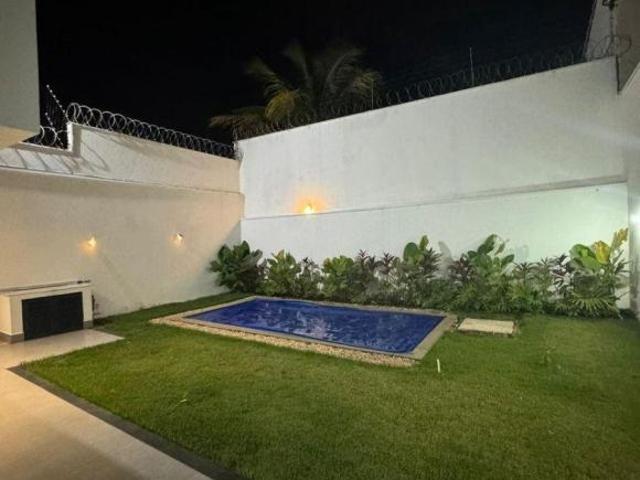 Casa térrea Nova com um terreno d3 350m2 e construção 248m2 3 Suítes, 4 vagas e Piscina Aquecida