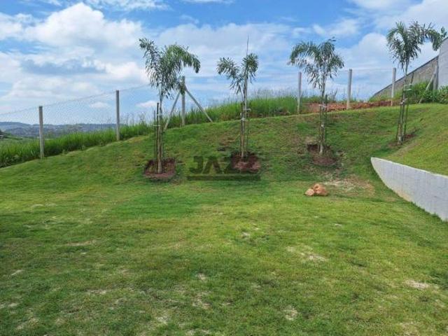 Casa Térrea Nova em Condomínio Fechado Amplo Terreno de 1.036 m² em São José dos Campos