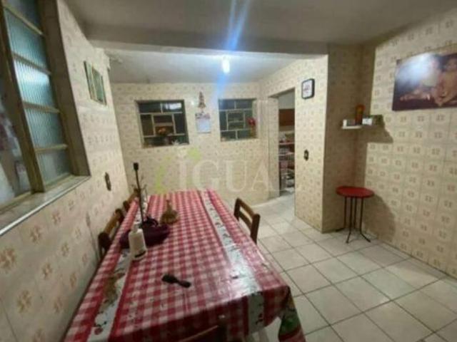 Casa Térrea Ótima Localização Bairro Jardim Ana Maria, Terreno 10X30 com 127,00 m² de área Construíd