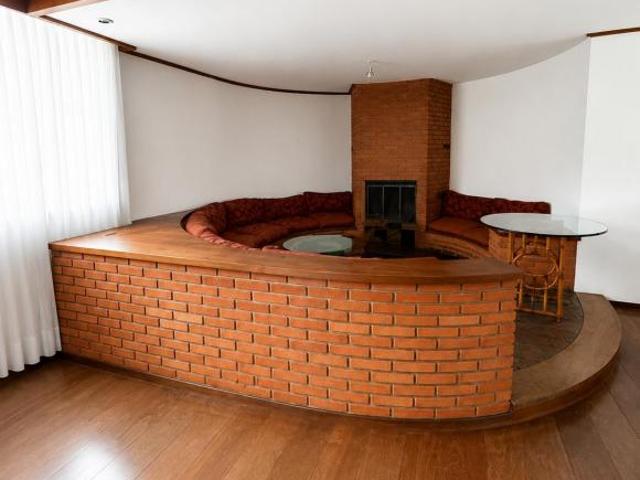 CASA TÉRREA PARA VENDA OU LOCAÇÃO NO JARDIM SÃO BENTO