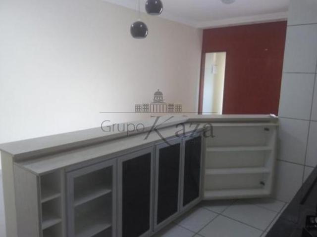 Casa Térrea Parque Imperial Jacareí 2 Dormitórios 70m²