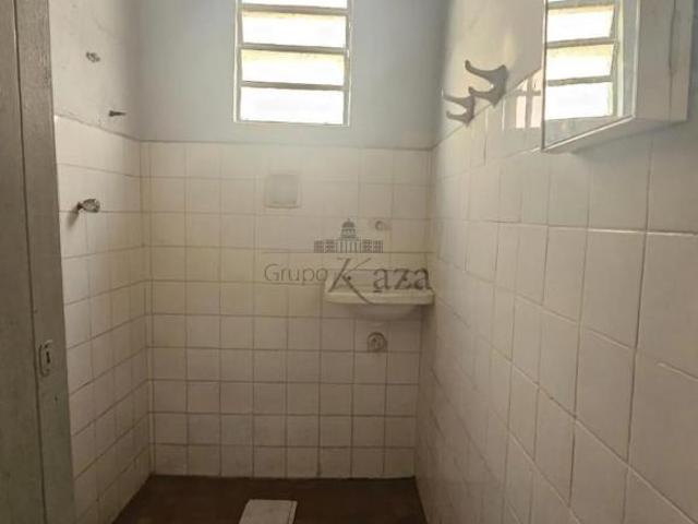 Casa Térrea Parque Santo Antônio Jacareí 3 Dormitórios 73m² terreno 320m²