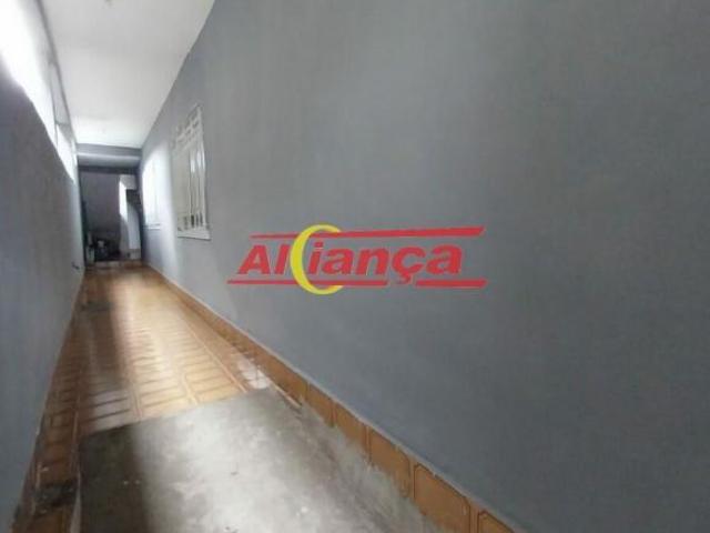 Casa terreno 250m², 6 dormitórios sendo 1 suíte, 5 banheiro e 2 vagas Jardim Cumbica Guarulhos