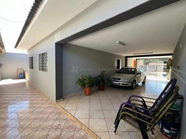 Casa terreno inteiro!