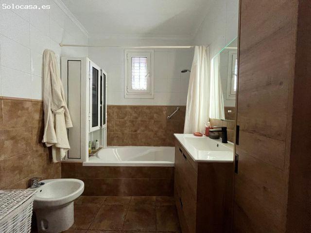 CASA TERRERA RODEADA POR PARCELA DE 524 METROS