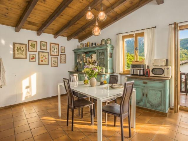 CASA TICINESE AMPLIABILE CON TERRENO EDIFICABILE A LUGAGGIA
