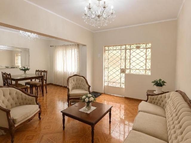 Casa Tipo Chalet De 4 Pisos En Jesús María | 7 Dormitorios + Patio