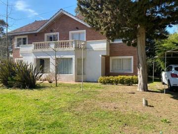Casa tipo duplex de 3 dormitorios en excelente ubicacion Pinamar