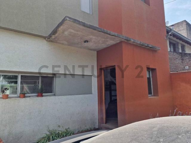 CASA TIPO DÚPLEX EN ALQUILER EN GONNET