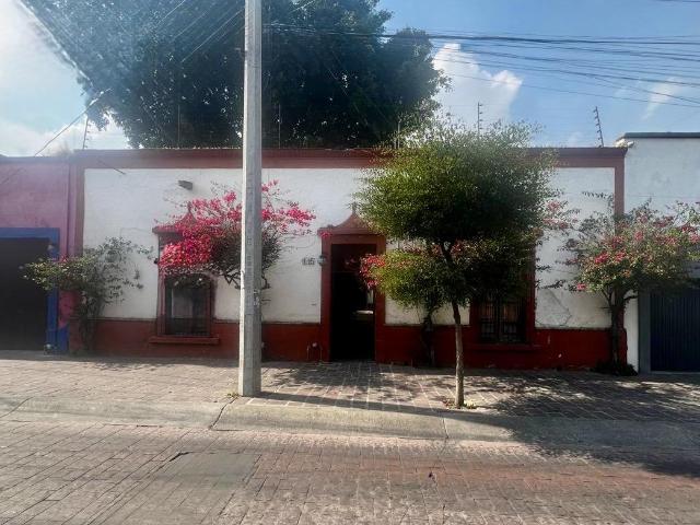Casa tipo hacienda, ideal para restaurante o comercio, en pleno coraz?n tur?stico de Tlaquepaque