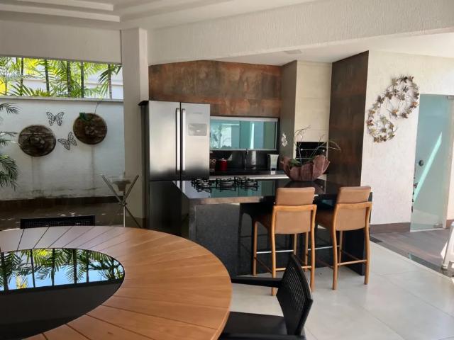 Casa tipo sobrado 4 suítes condomínio jardins Monâco